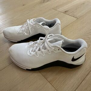 Nike Shoes size 9